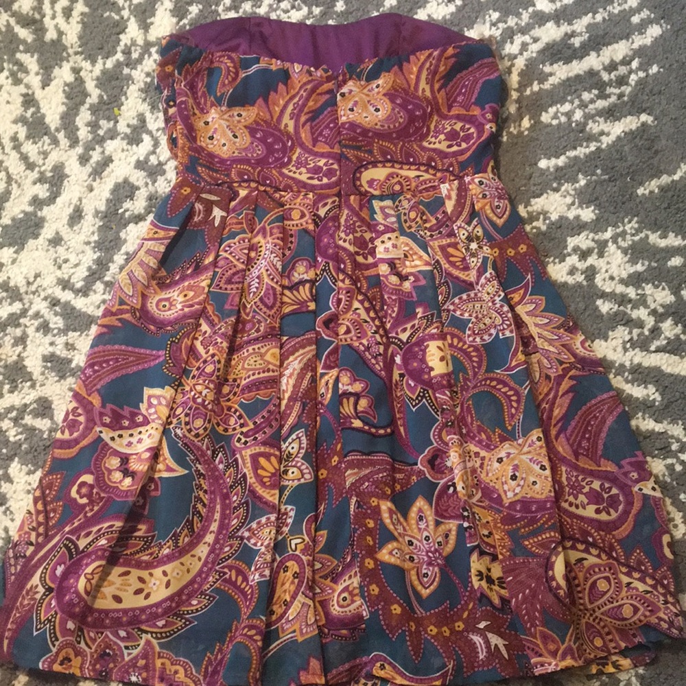Dress - Picture 2 of 2